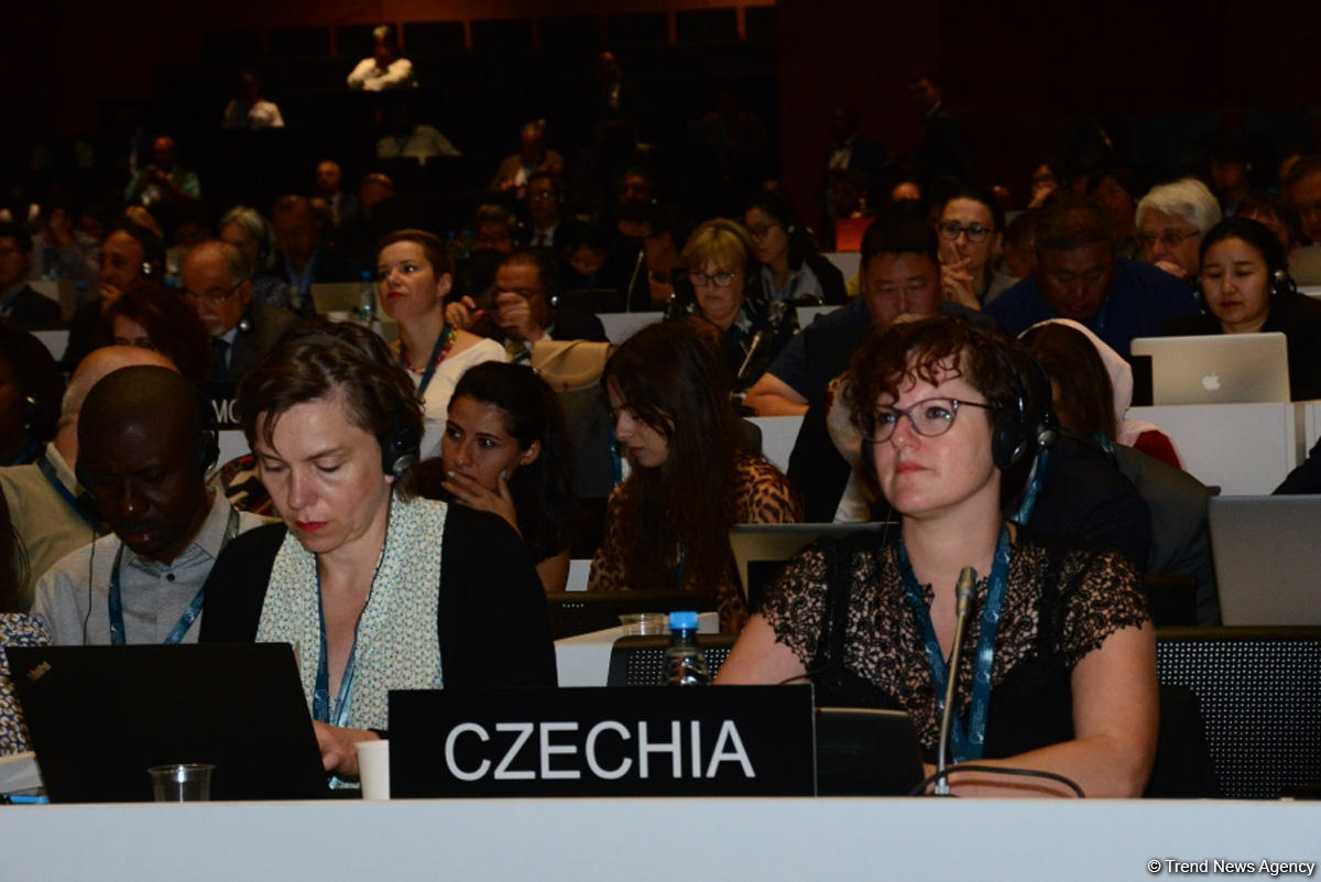 UNESCO session participants in Baku mull report on strengthening dialogue (PHOTO)