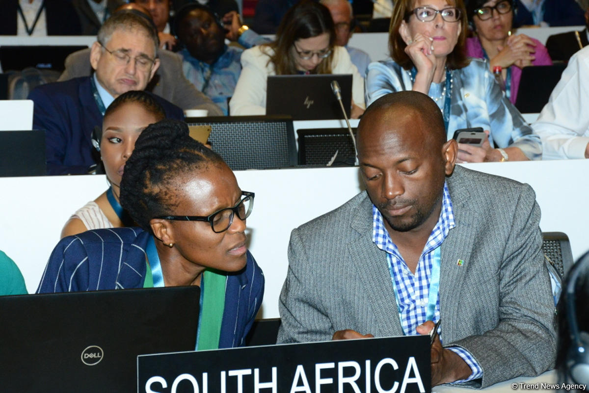 UNESCO session participants in Baku mull report on strengthening dialogue (PHOTO)