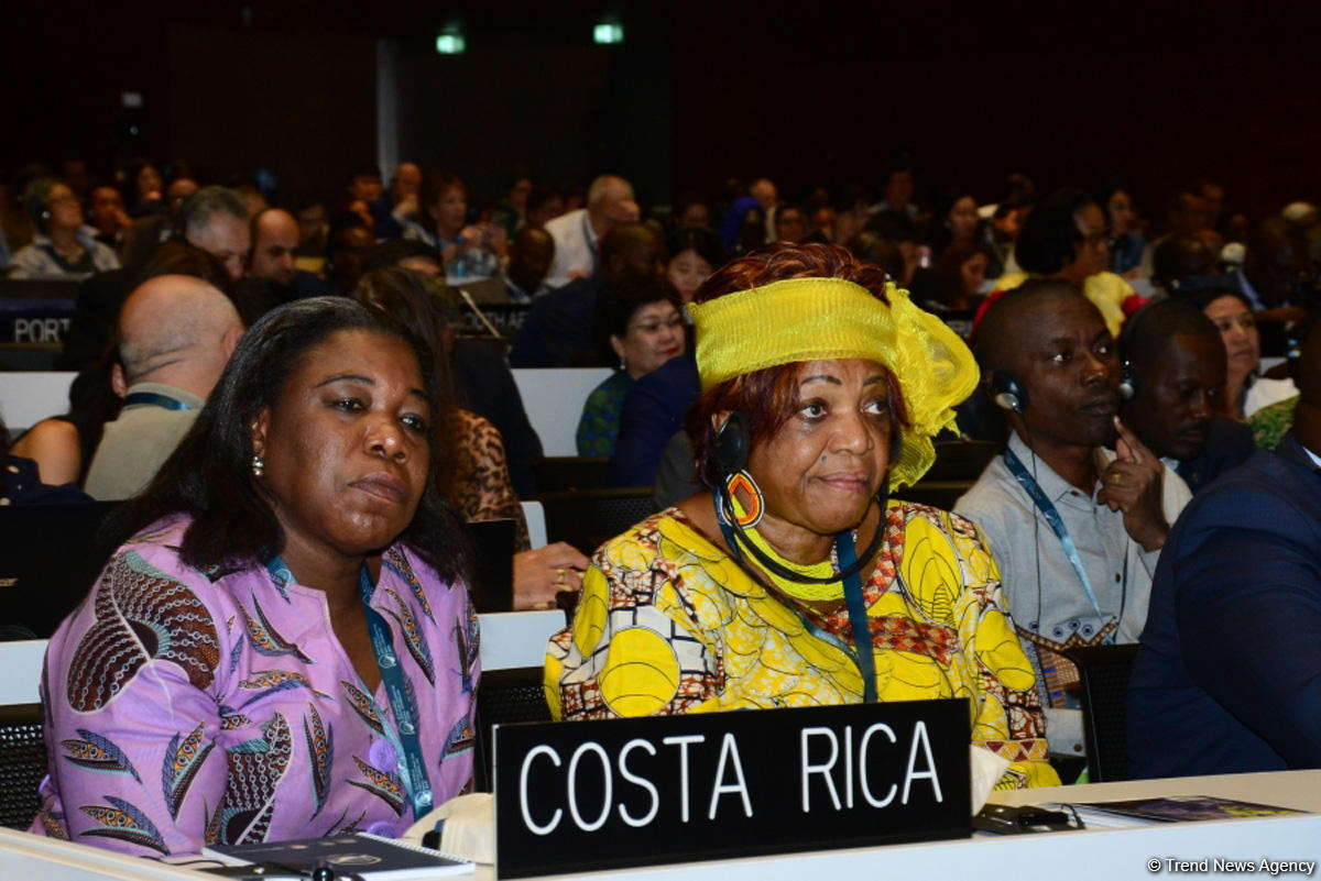 UNESCO session participants in Baku mull report on strengthening dialogue (PHOTO)