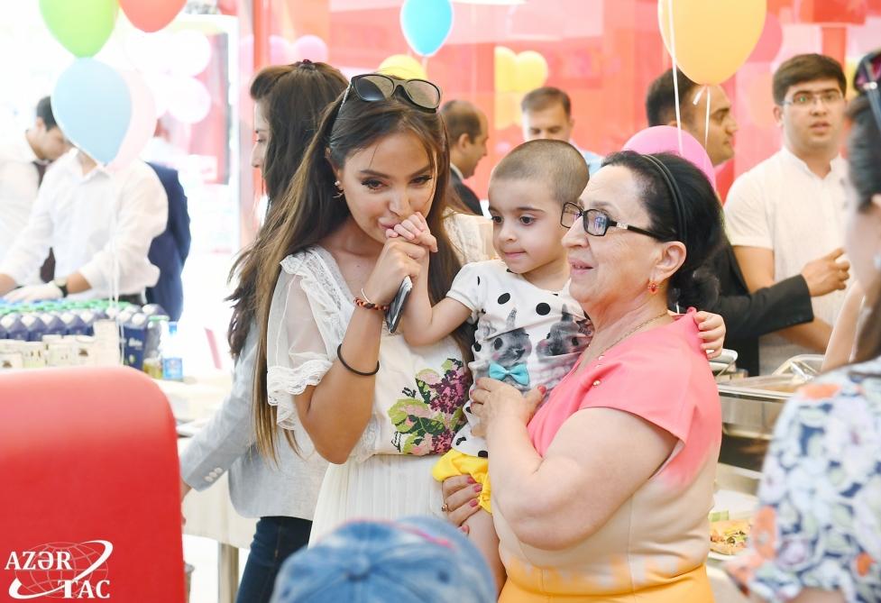 Leyla Aliyeva attends entertainment show organized by the Heydar Aliyev Foundation for children (PHOTO)