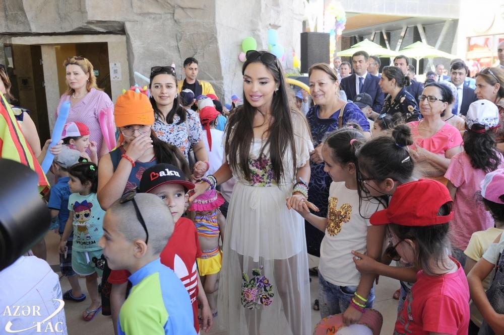 Leyla Aliyeva attends entertainment show organized by the Heydar Aliyev Foundation for children (PHOTO)