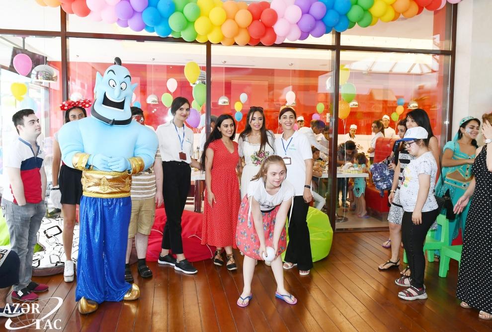 Leyla Aliyeva attends entertainment show organized by the Heydar Aliyev Foundation for children (PHOTO)