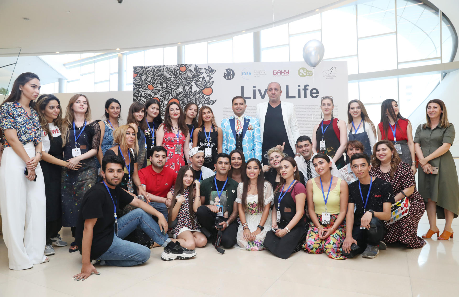 Vice-President of Heydar Aliyev Foundation Leyla Aliyeva views “Live Life” exhibition (PHOTO)