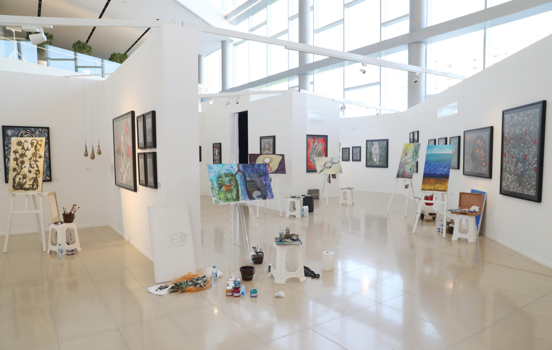 Vice-President of Heydar Aliyev Foundation Leyla Aliyeva views “Live Life” exhibition (PHOTO)