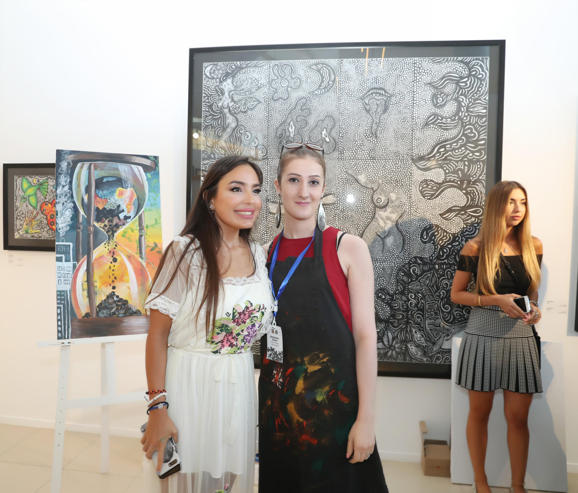 Vice-President of Heydar Aliyev Foundation Leyla Aliyeva views “Live Life” exhibition (PHOTO)