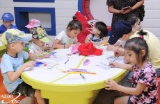 Leyla Aliyeva attends entertainment show organized by the Heydar Aliyev Foundation for children (PHOTO)