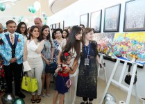 Vice-President of Heydar Aliyev Foundation Leyla Aliyeva views “Live Life” exhibition (PHOTO)