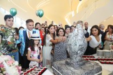 Vice-President of Heydar Aliyev Foundation Leyla Aliyeva views “Live Life” exhibition (PHOTO)