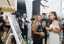 Vice-President of Heydar Aliyev Foundation Leyla Aliyeva views “Live Life” exhibition (PHOTO)