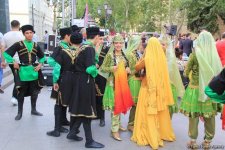 В центре Баку созданы квартал гончарного дела, деревня ковроткачества, поселок медников (ФОТО)