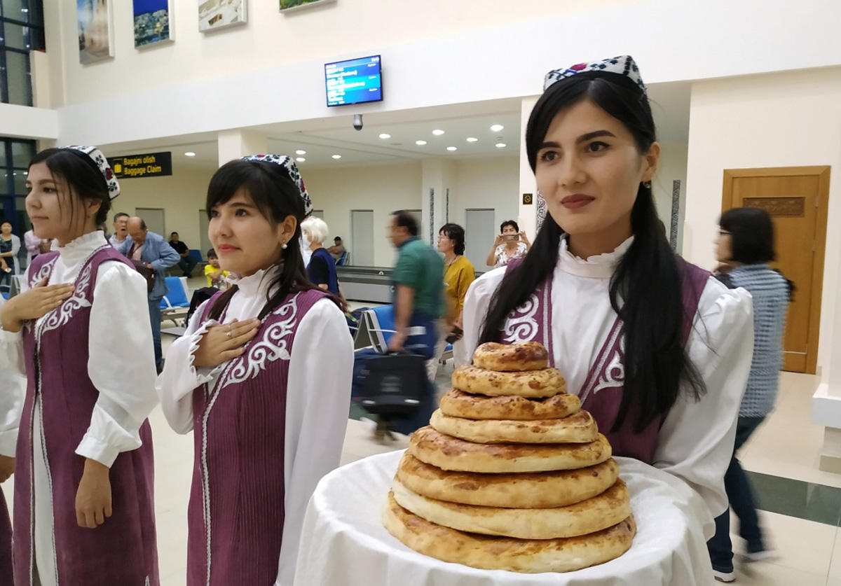 В древнем Хорезме: Узбекские красавицы, джоратские гутабы, лязги, тар, QR-код древности…. (ФОТО)