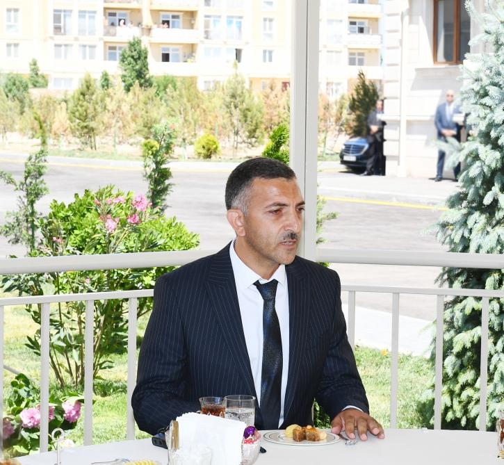 Президент Азербайджана Ильхам Алиев и Первая леди Мехрибан Алиева приняли участие в открытии жилого комплекса для вынужденных переселенцев в Пираллахи (ФОТО) (версия 3)