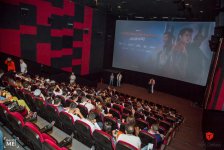 В Баку на каникулы приехал Человек-паук и затянул в сети праздника (ФОТО)
