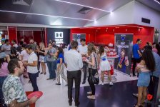 В Баку на каникулы приехал Человек-паук и затянул в сети праздника (ФОТО)
