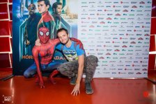 В Баку на каникулы приехал Человек-паук и затянул в сети праздника (ФОТО)