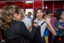 В Баку на каникулы приехал Человек-паук и затянул в сети праздника (ФОТО)