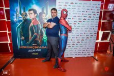 В Баку на каникулы приехал Человек-паук и затянул в сети праздника (ФОТО)