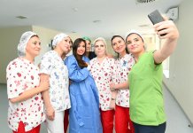 Вице-президент Фонда Гейдара Алиева Лейла Алиева встретилась с детьми, получающими лечение в ряде медицинских учреждений Баку (ФОТО)
