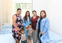 Вице-президент Фонда Гейдара Алиева Лейла Алиева встретилась с детьми, получающими лечение в ряде медицинских учреждений Баку (ФОТО)
