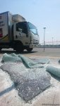 На территории Международного аэропорта Гейдар Алиев произошло ДТП, нанесен ущерб конструкции здания Терминала 2 (ФОТО)