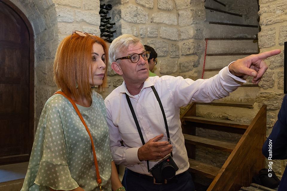 Представители дипломатических миссий фотографируют Баку - интересный проект (ФОТО)