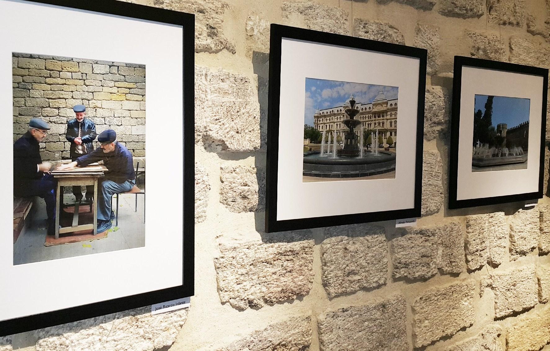 Представители дипломатических миссий фотографируют Баку - интересный проект (ФОТО)