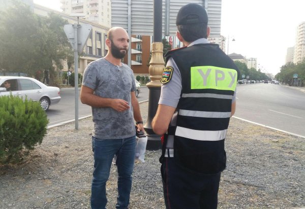 В Баку продолжаются профилактические меры пеших нарядов дорожной полиции