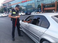 Дорожная полиция Ясамальского района продолжает мероприятия по обеспечению безопасности дорожного движения (ФОТО)