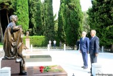 Представители азербайджанской прессы почтили память  великого лидера Гейдара Алиева (ФОТО)