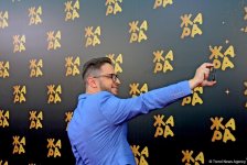 Красная дорожка фестиваля "ЖАРА 2019" в Баку: Звезды "нулевых" лет, или Вперед в прошлое (ФОТО, ВИДЕО)