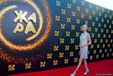 Красная дорожка фестиваля "ЖАРА 2019" в Баку: Звезды "нулевых" лет, или Вперед в прошлое (ФОТО, ВИДЕО)