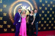 Красная дорожка фестиваля "ЖАРА 2019" в Баку: Звезды "нулевых" лет, или Вперед в прошлое (ФОТО, ВИДЕО)
