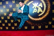 Красная дорожка фестиваля "ЖАРА 2019" в Баку: Звезды "нулевых" лет, или Вперед в прошлое (ФОТО, ВИДЕО)