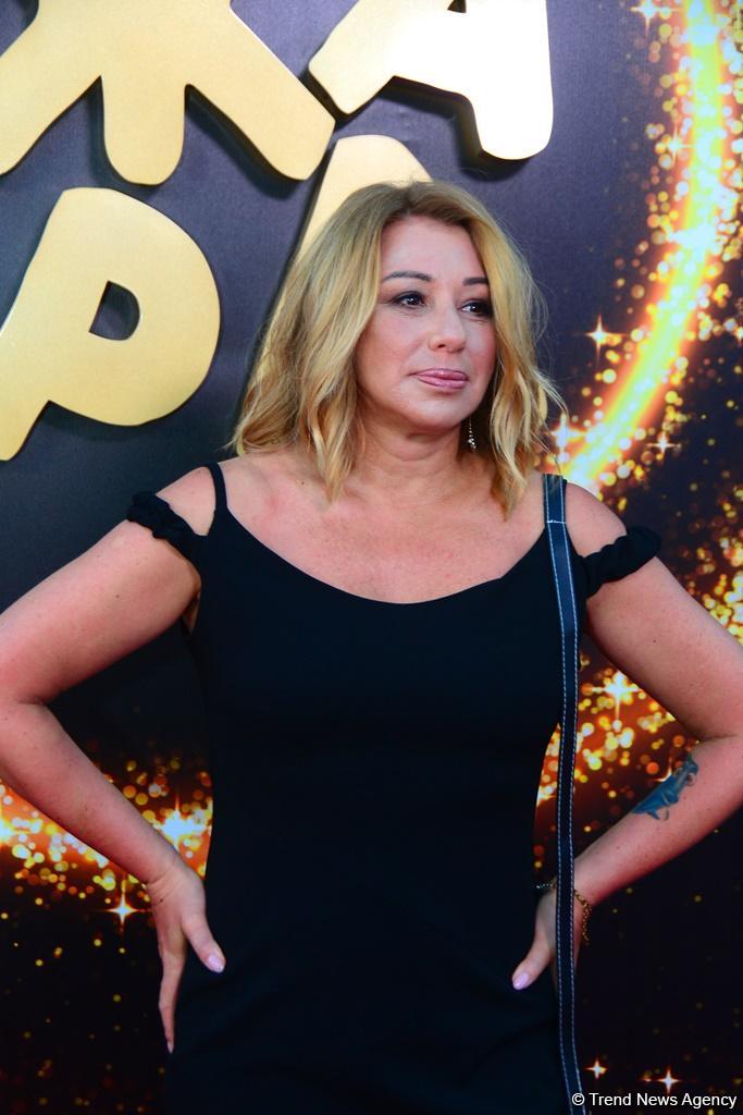 Красная дорожка фестиваля "ЖАРА 2019" в Баку: Звезды "нулевых" лет, или Вперед в прошлое (ФОТО, ВИДЕО)