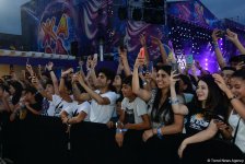 Поколение Z на красной дорожке фестиваля "ЖАРА 2019" – кумиры современной молодежи (ФОТО/ВИДЕО)