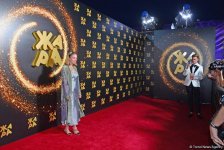 Поколение Z на красной дорожке фестиваля "ЖАРА 2019" – кумиры современной молодежи (ФОТО/ВИДЕО)
