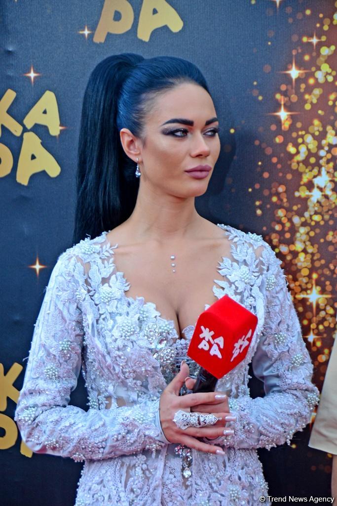 Поколение Z на красной дорожке фестиваля "ЖАРА 2019" – кумиры современной молодежи (ФОТО/ВИДЕО)