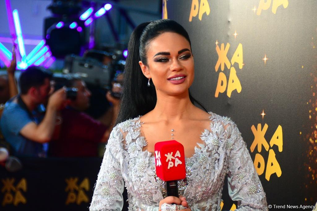 Поколение Z на красной дорожке фестиваля "ЖАРА 2019" – кумиры современной молодежи (ФОТО/ВИДЕО)