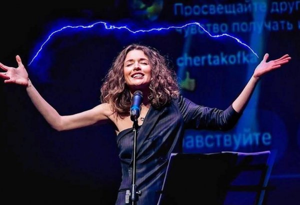 Допинг счастья! Русская поэтесса под впечатлением об Азербайджане написала стихи (ФОТО)