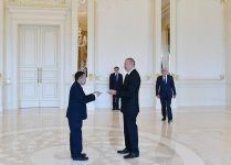 Президент Ильхам Алиев принял верительные грамоты новых послов Омана и Лаоса (ФОТО)