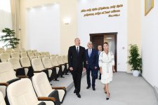 Президент Ильхам Алиев и Первая леди Мехрибан Алиева приняли участие в открытии нового здания Исполнительной власти Пираллахинского района (ФОТО) (версия 2)