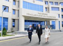 Президент Ильхам Алиев и Первая леди Мехрибан Алиева приняли участие в открытии нового здания Исполнительной власти Пираллахинского района (ФОТО) (версия 2)