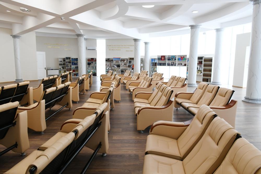 Azerbaijani president, first lady inaugurate Youth Center in Pirallahi district (PHOTO)