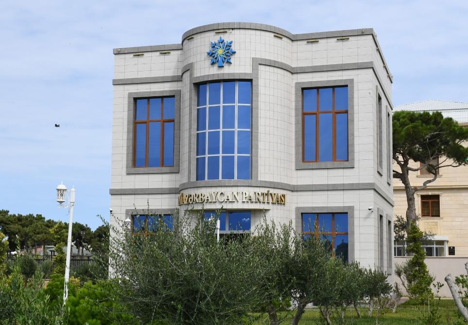 Azerbaijani president, first lady attend inauguration of new administrative building of YAP Pirallahi district branch (PHOTO)