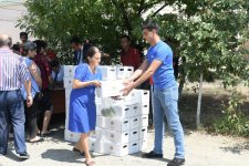 Завершилась раздача Фондом Гейдара Алиева малоимущим семьям праздничных паев по случаю праздника Гурбан (ФОТО)