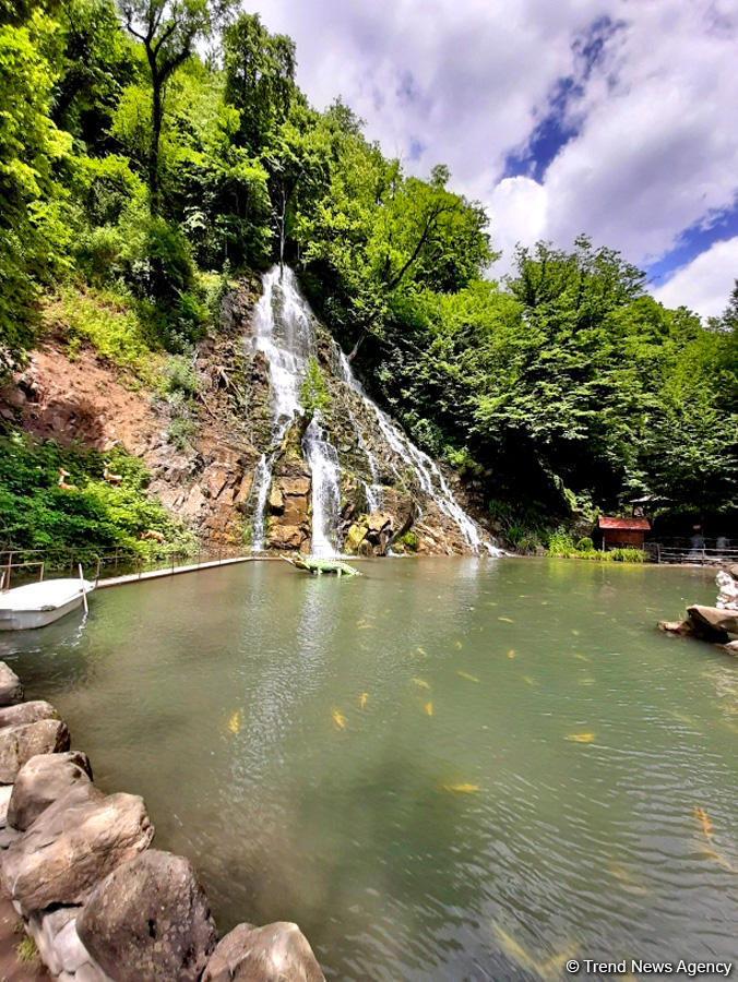 Чарующая красота Халхалского водопада (Фоторепортаж)