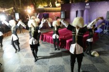 Арабские танцы для гостей Баку (ФОТО)