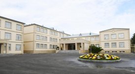 Президент Ильхам Алиев ознакомился с состоянием школы номер 101 в Сураханском районе Баку после капремонта и реконструкции  (ФОТО)