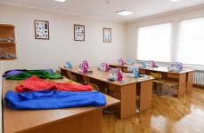 Президент Ильхам Алиев ознакомился с состоянием школы номер 101 в Сураханском районе Баку после капремонта и реконструкции  (ФОТО)