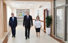 Президент Ильхам Алиев ознакомился с состоянием школы номер 101 в Сураханском районе Баку после капремонта и реконструкции  (ФОТО)